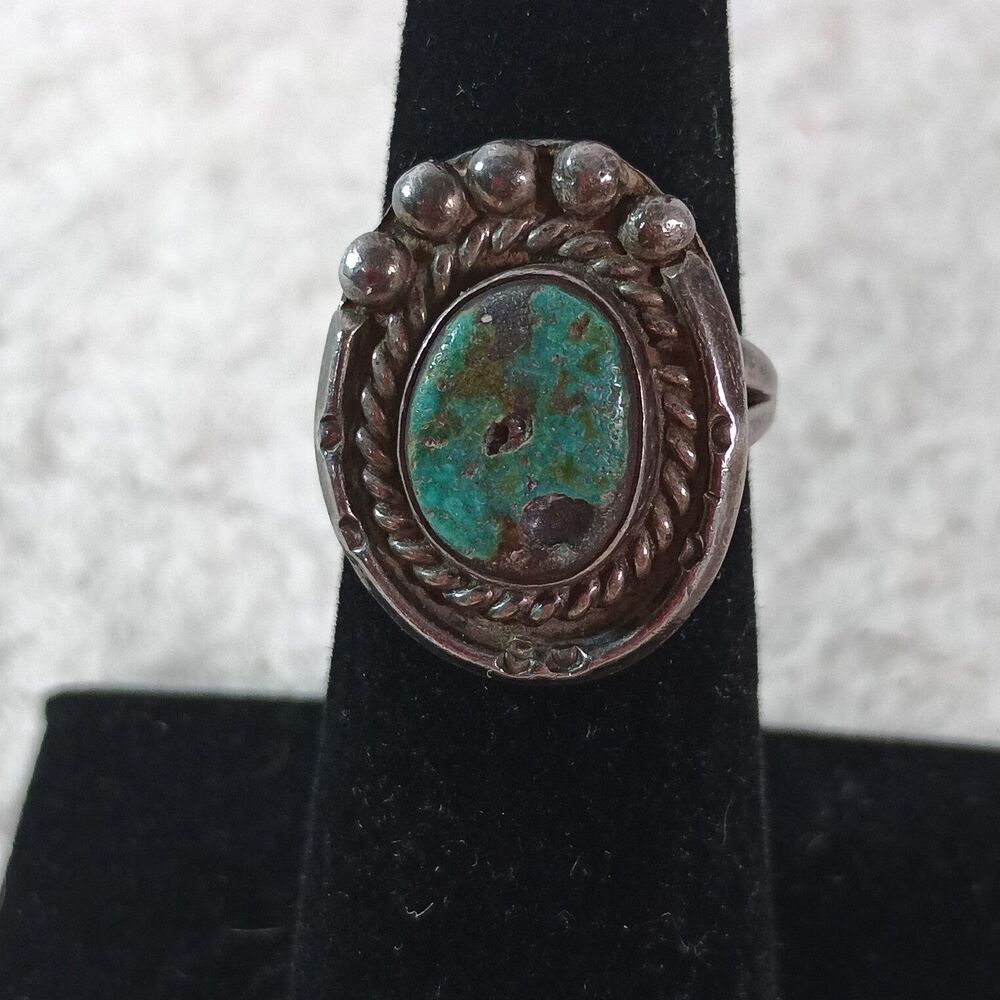 Vintage Turquoise Ring Southwestern Silver Oval Cabochon Rope Bead Statement